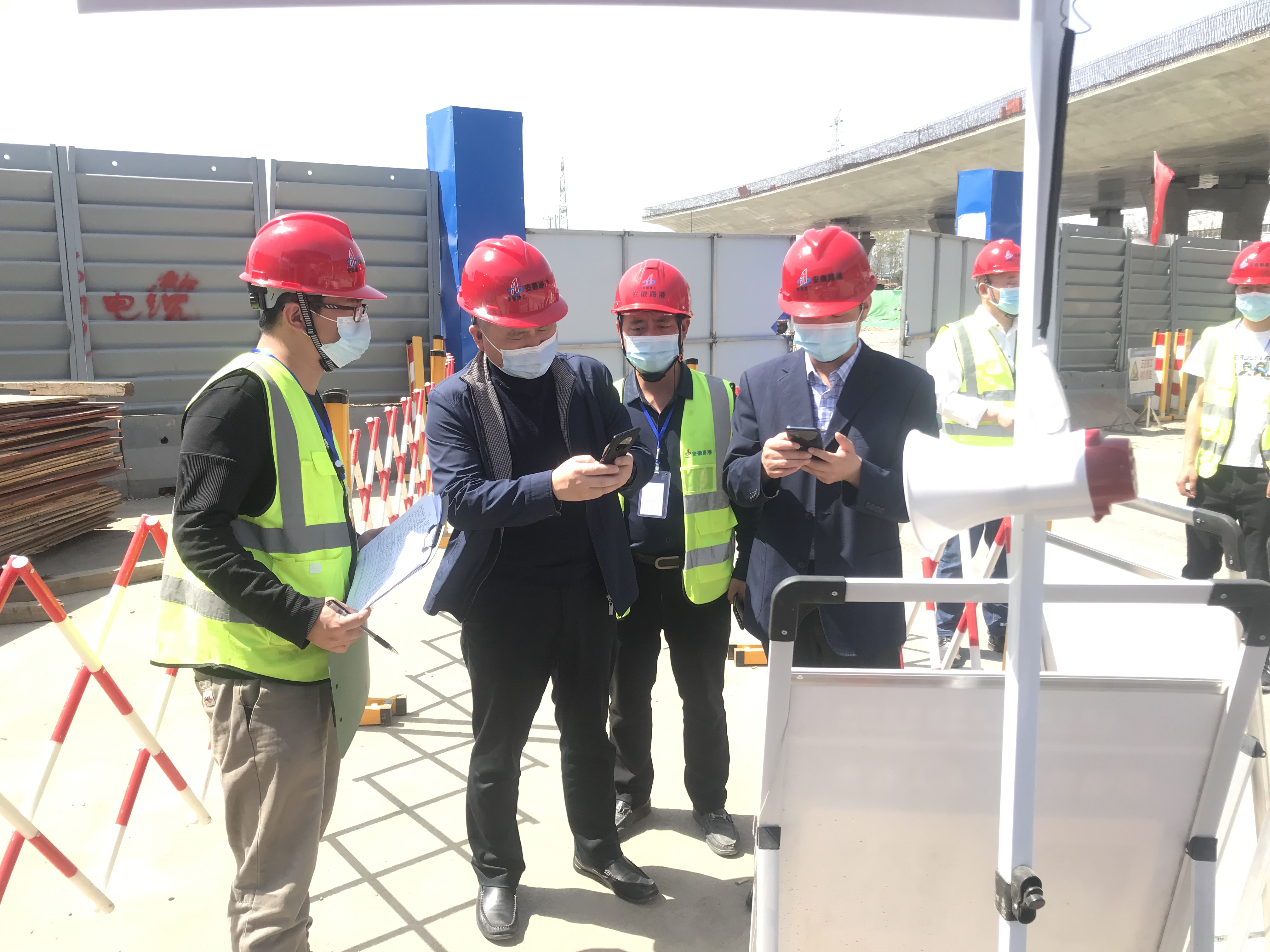 23（公司黨委副書(shū)記、總經(jīng)理錢(qián)葉琳赴項目一線(xiàn)調研）.JPG