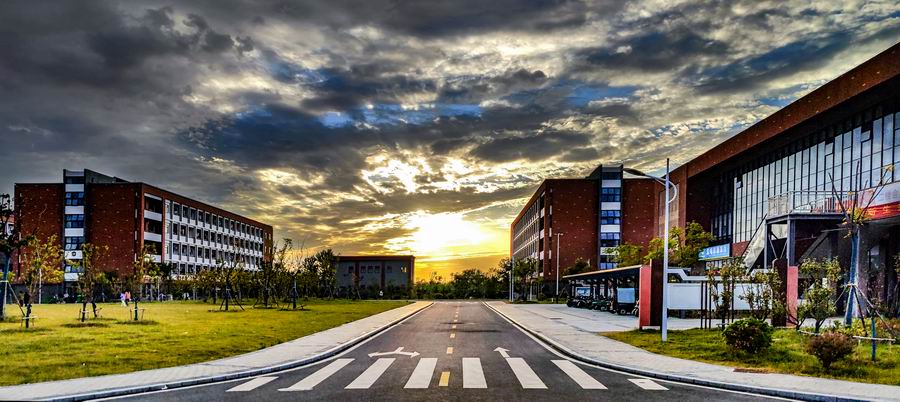 調整大小 陳紹山-2019級汽車(chē)維修五年高級水湖3班.jpg