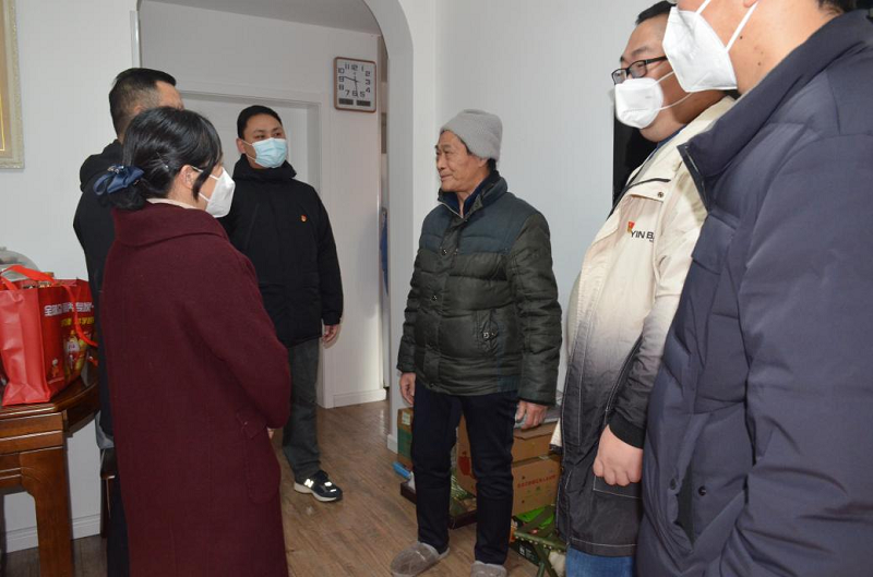 建材科技機關(guān)黨總支開(kāi)展“情暖冬日 愛(ài)暖人心”慰問(wèn)活動(dòng)-3.png