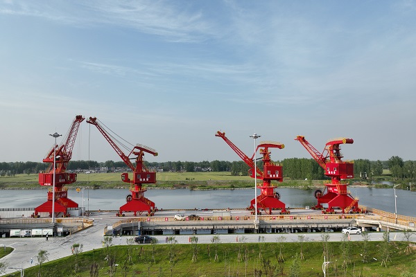 1676947207623981.jpg 阜陽(yáng)港臨泉港區綜合碼頭工程建成圖2.jpg