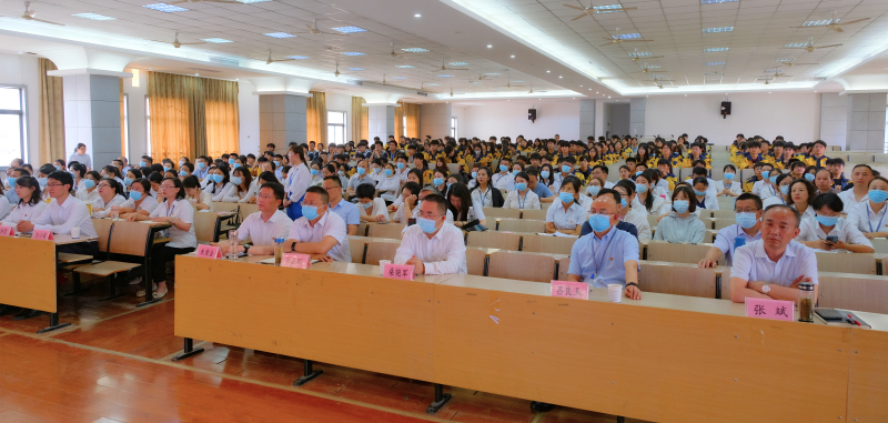 參會(huì )人員.jpg