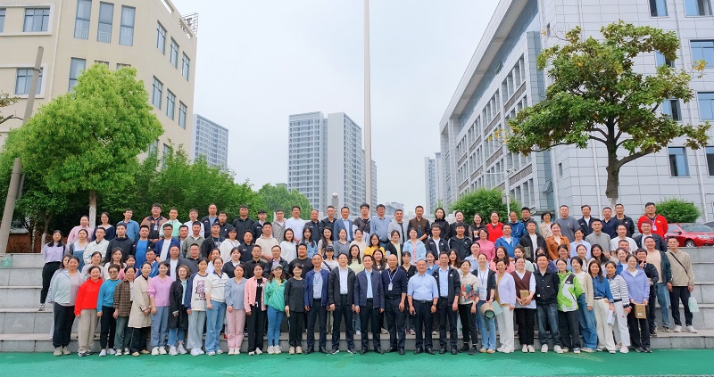 集體照片.jpg 集體照片.jpg