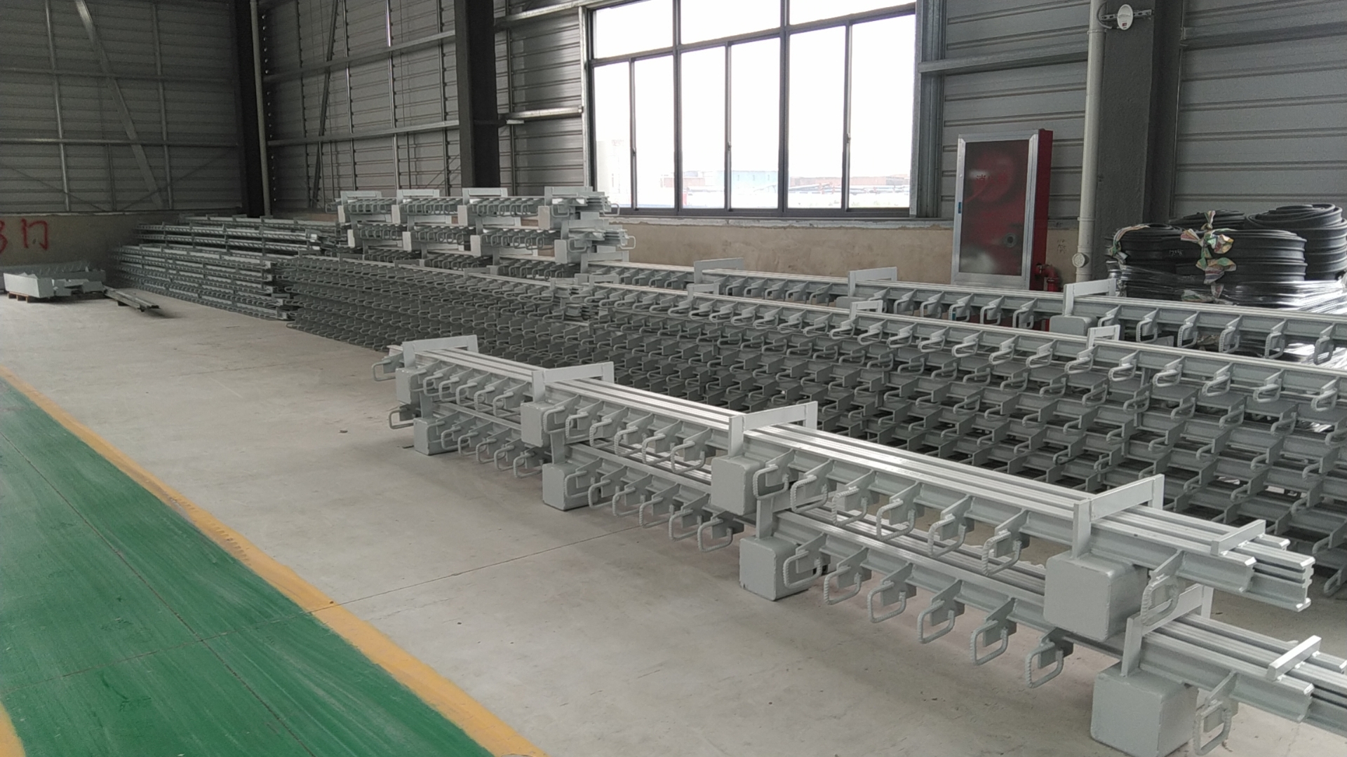 伸縮縫.jpg 伸縮縫.jpg