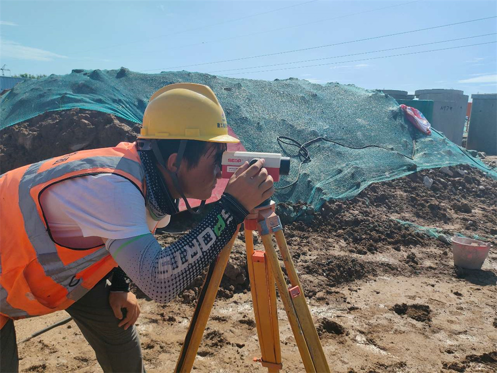 淮北市高鐵西站綜合開(kāi)發(fā)綜合開(kāi)發(fā)項目創(chuàng )新大道路段.jpg